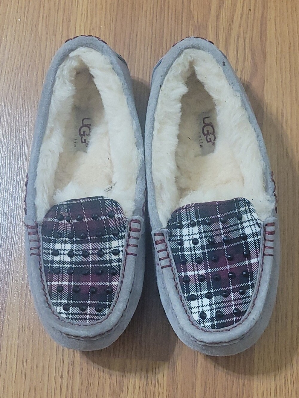 UGG Ansley Studded Plaid Suede Moccasin Slippers Grey US 5 NWOB 1007421
